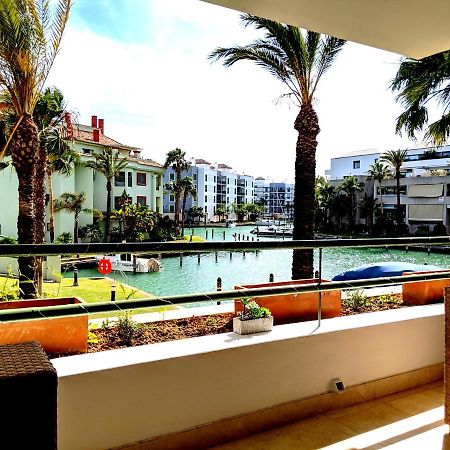 Polo Royale Waterfront Luxury Apt - 3 Terraces And Pool Sotogrande Exteriör bild