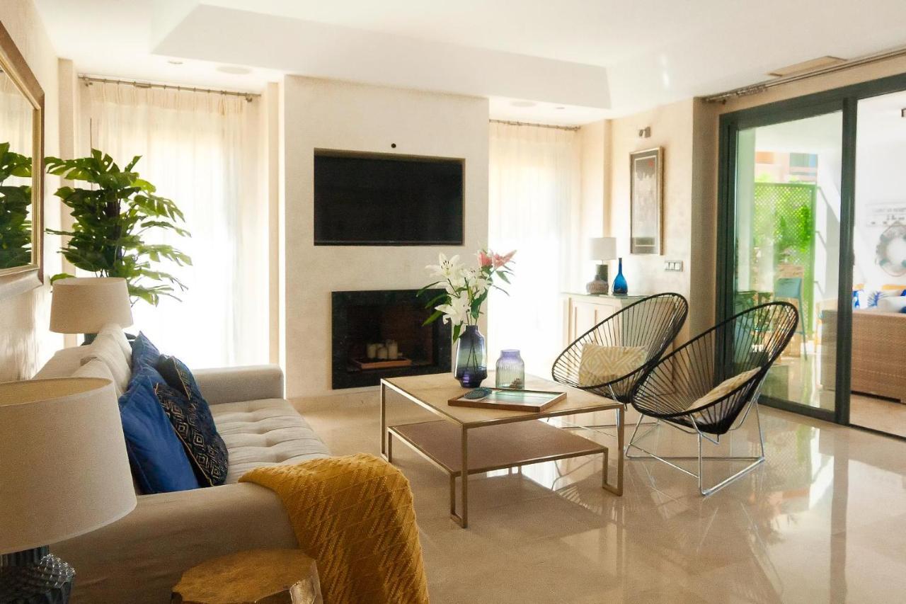 Polo Royale Waterfront Luxury Apt - 3 Terraces And Pool Sotogrande Exteriör bild