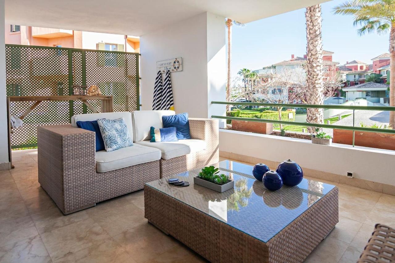 Polo Royale Waterfront Luxury Apt - 3 Terraces And Pool Sotogrande Exteriör bild