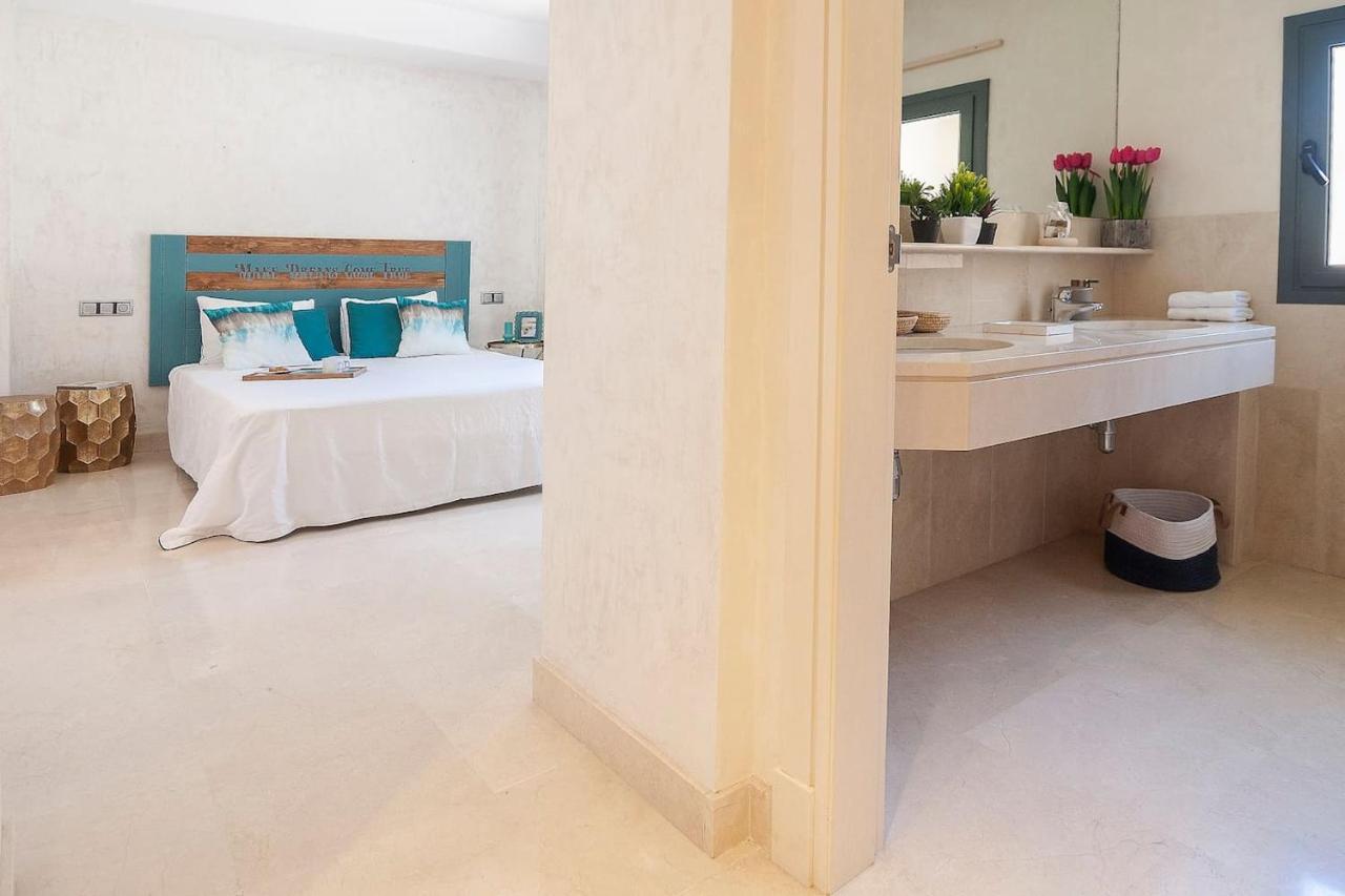Polo Royale Waterfront Luxury Apt - 3 Terraces And Pool Sotogrande Exteriör bild