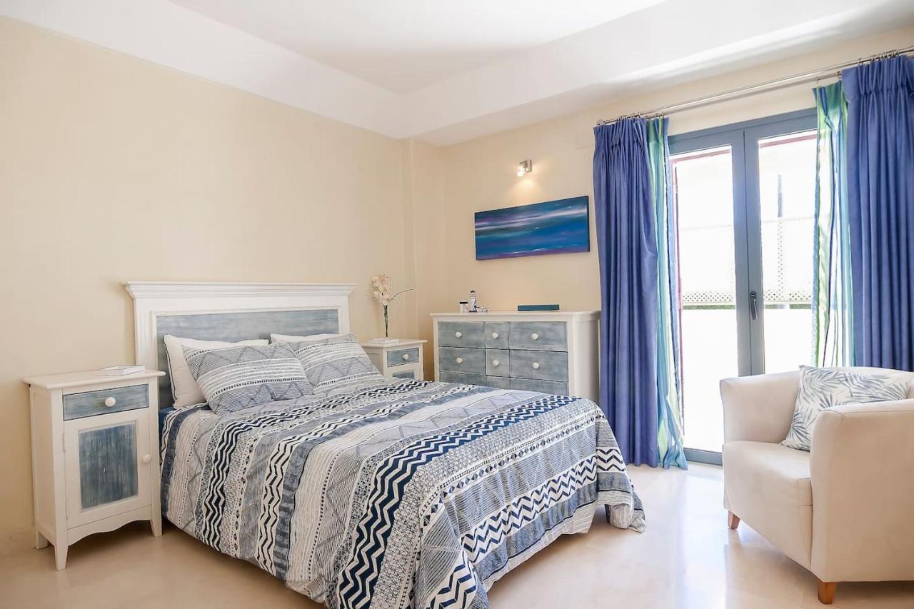 Polo Royale Waterfront Luxury Apt - 3 Terraces And Pool Sotogrande Exteriör bild